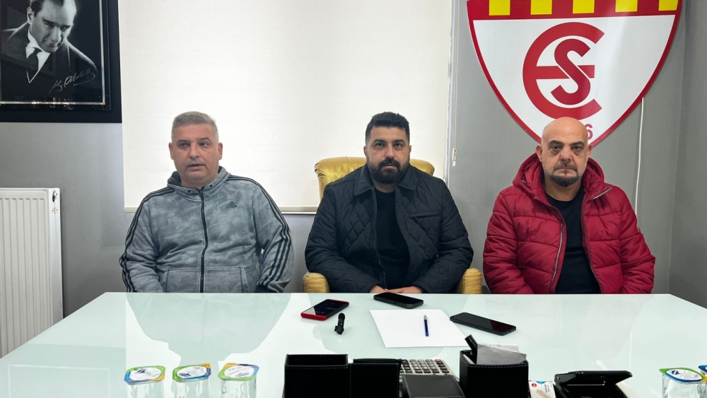 EDİRNESPOR YÖNETİMİ: “ÇOK ACİL BİR ŞEKİLDE TRANSFER TAHTAMIZI AÇARAK TAKVİYELERİMİZİ YAPMAMIZ GEREKİYOR”